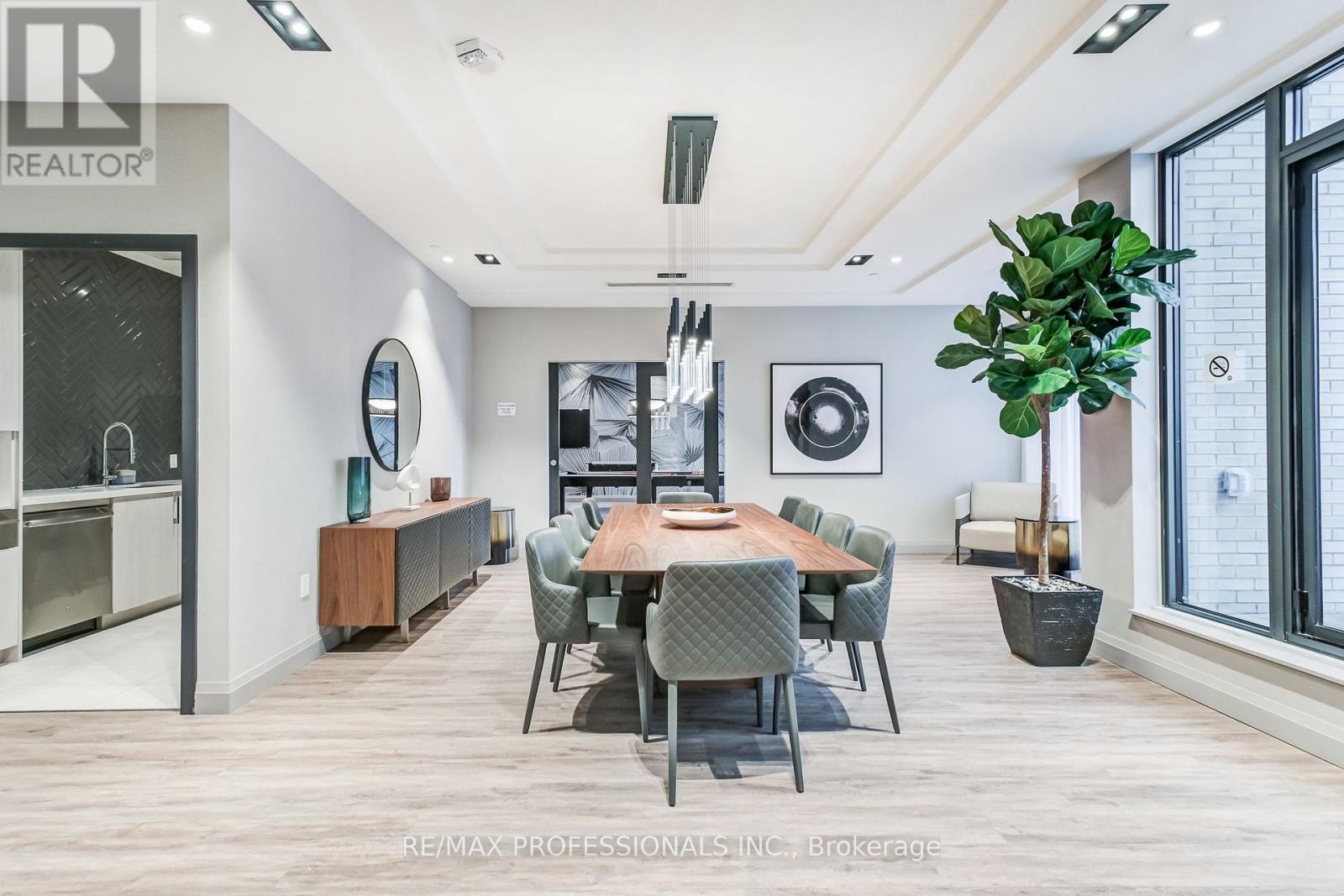 223 - 293 The Kingsway, Toronto, Ontario  M9A 0E8 - Photo 38 - W12705250