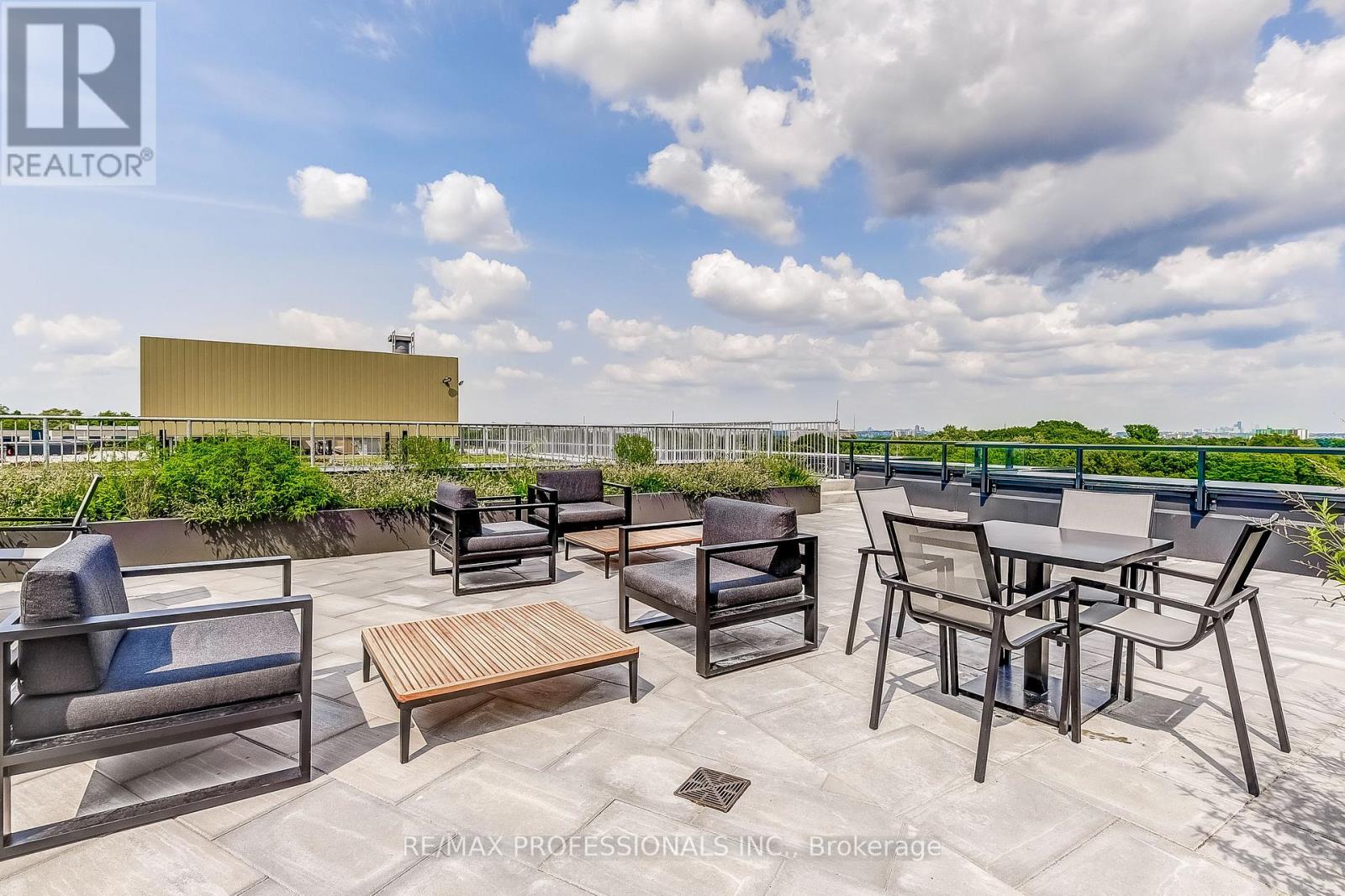 223 - 293 The Kingsway, Toronto, Ontario  M9A 0E8 - Photo 43 - W12705250