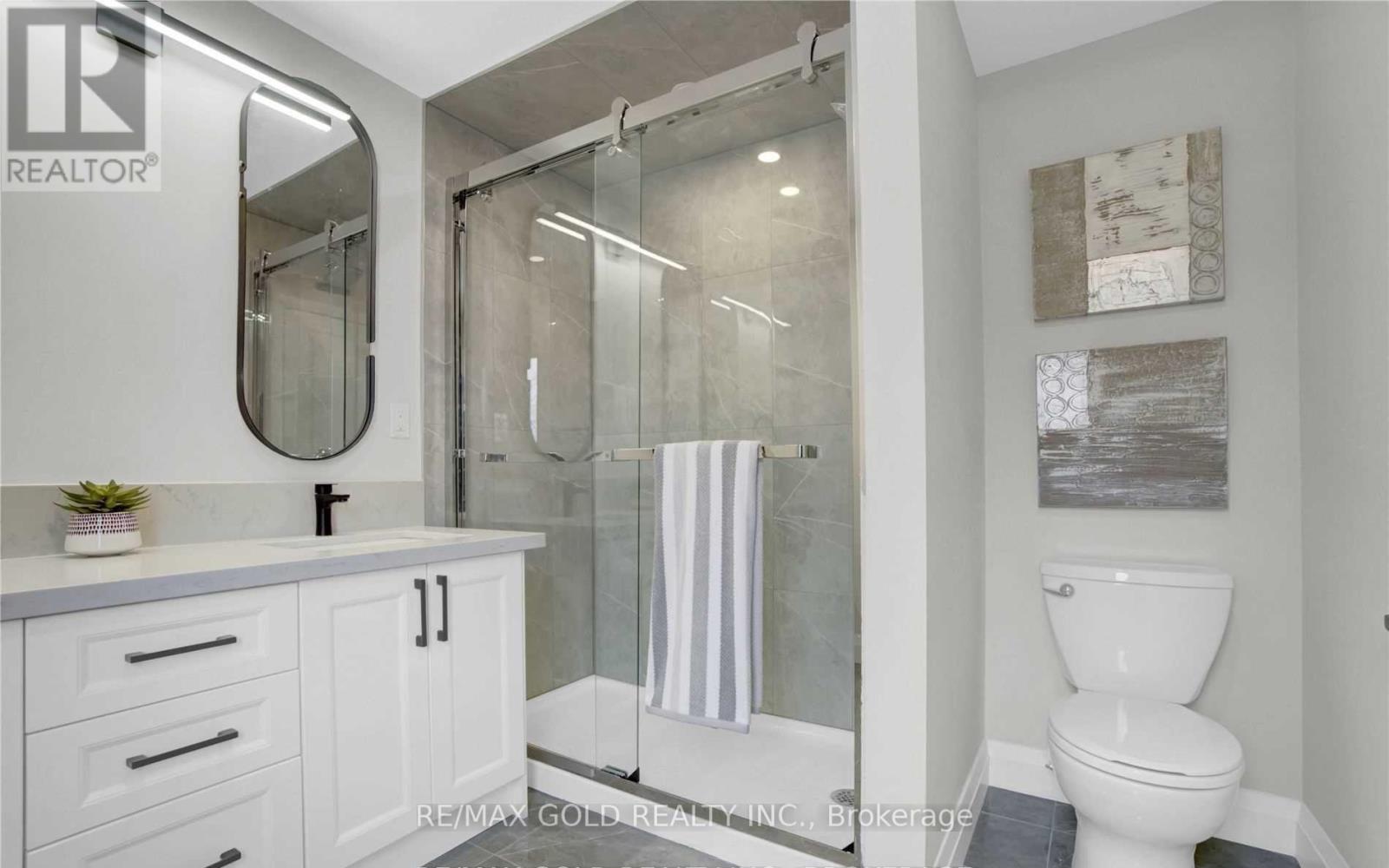 2404 Maryvale Court, Burlington, Ontario  L7P 2P2 - Photo 17 - W12705264