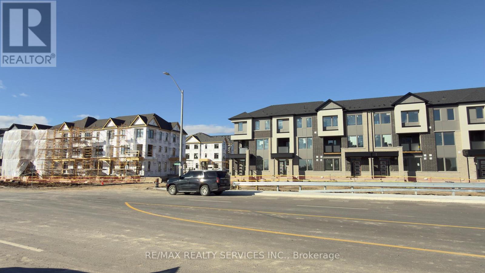 41 Yellow Rail Crescent, Brampton, Ontario  L7A 5L9 - Photo 3 - W12705276