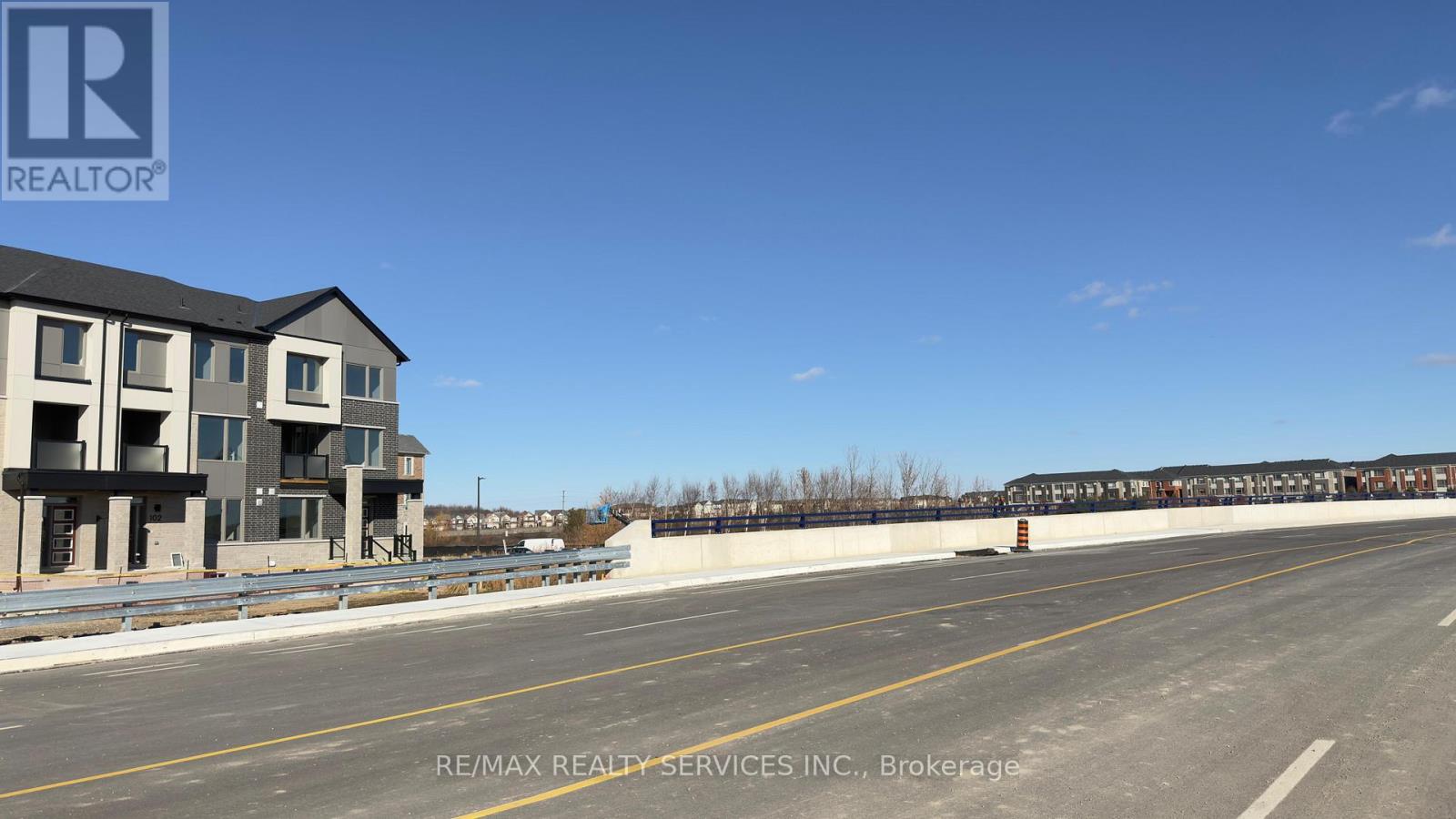 41 Yellow Rail Crescent, Brampton, Ontario  L7A 5L9 - Photo 4 - W12705276