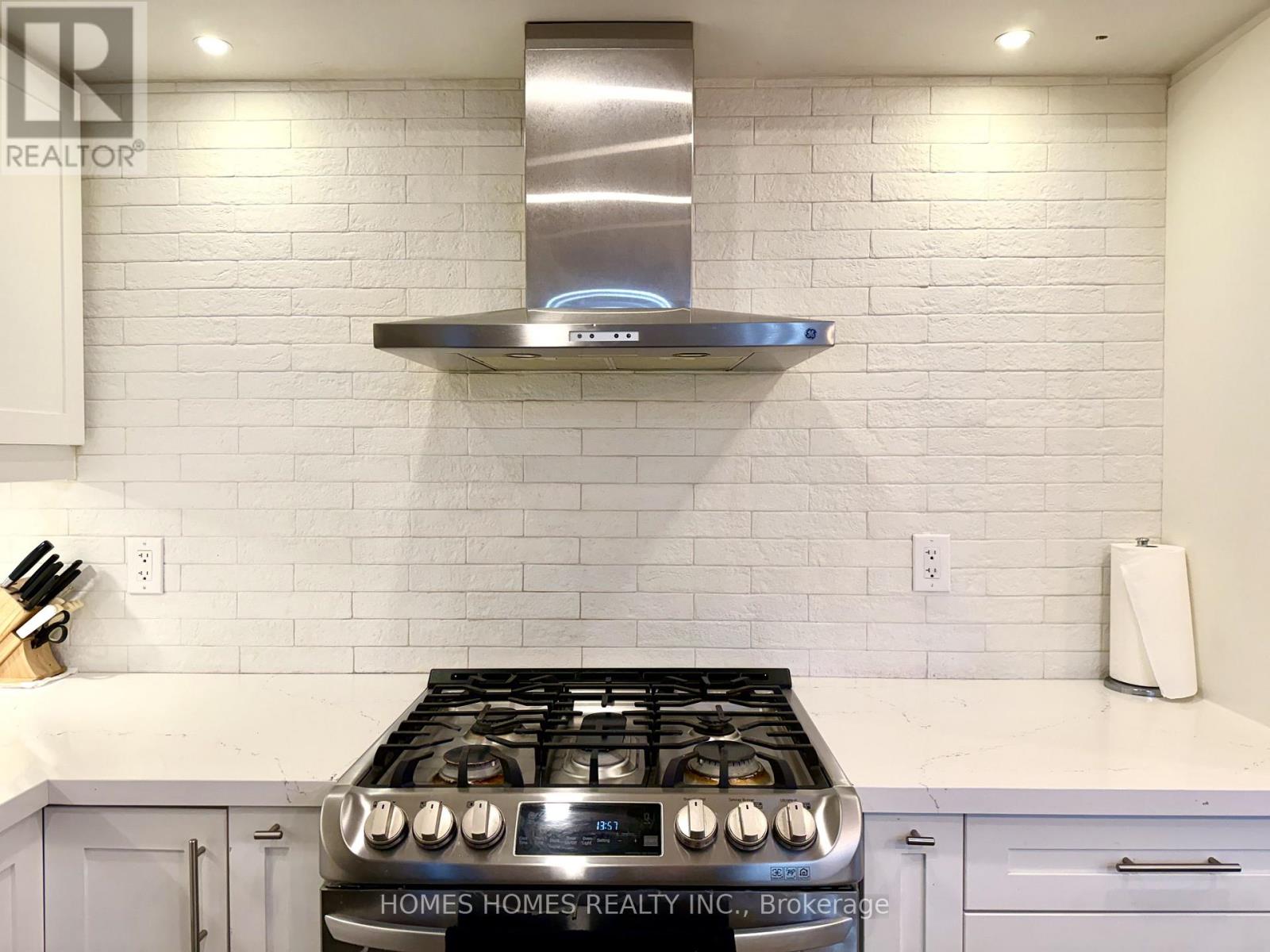 36 Frustac Trail, Caledon, Ontario  L7E 2B6 - Photo 16 - W12705288