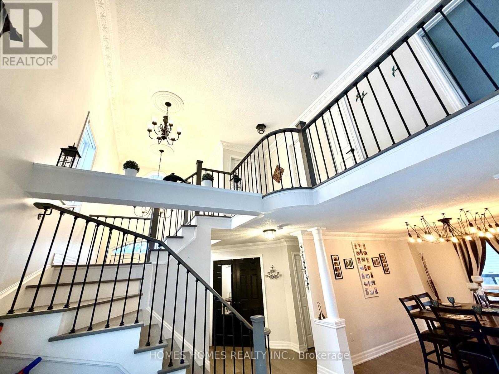 36 Frustac Trail, Caledon, Ontario  L7E 2B6 - Photo 8 - W12705288