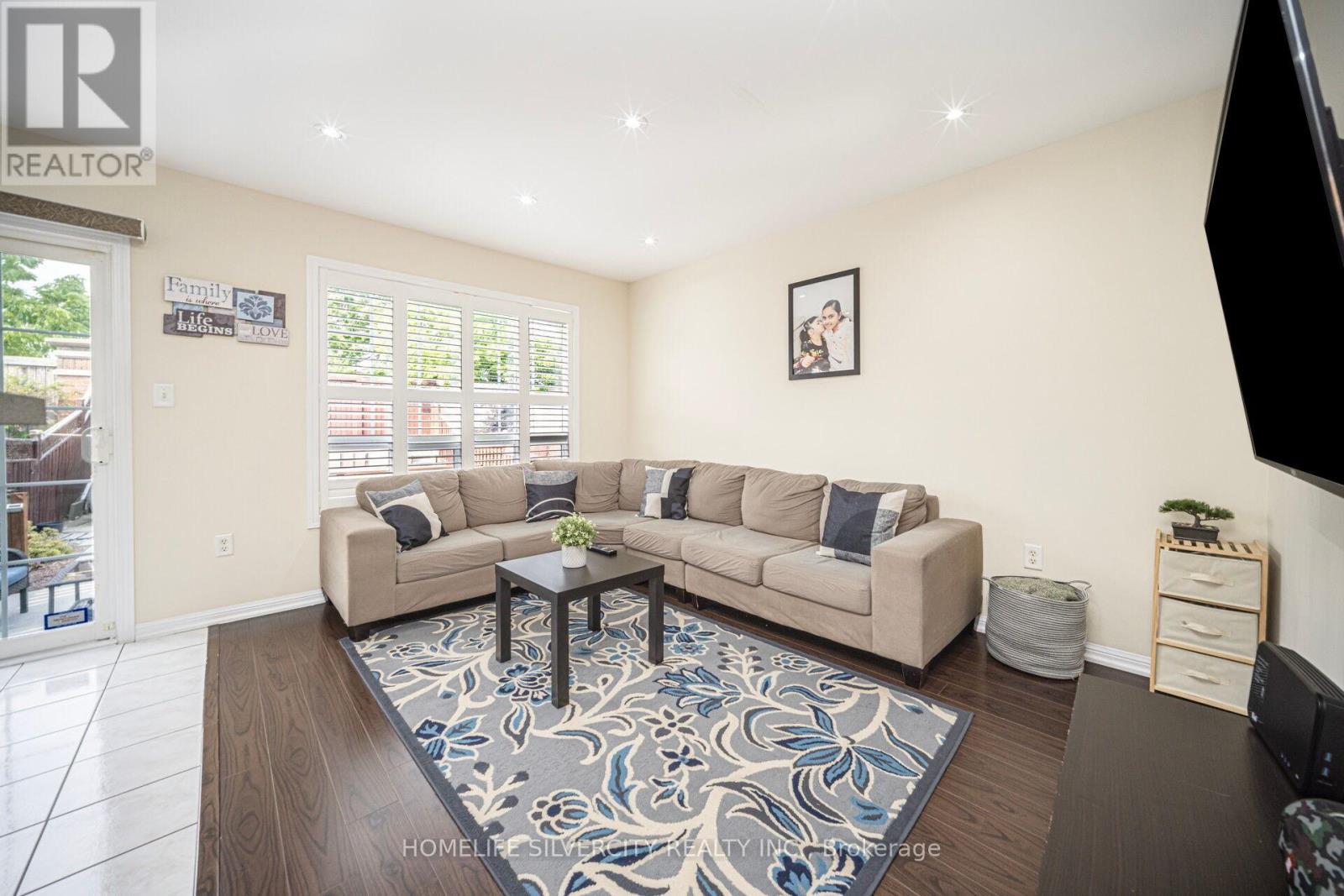 119 Herdwick Street, Brampton, Ontario  L6S 0A5 - Photo 13 - W12705298