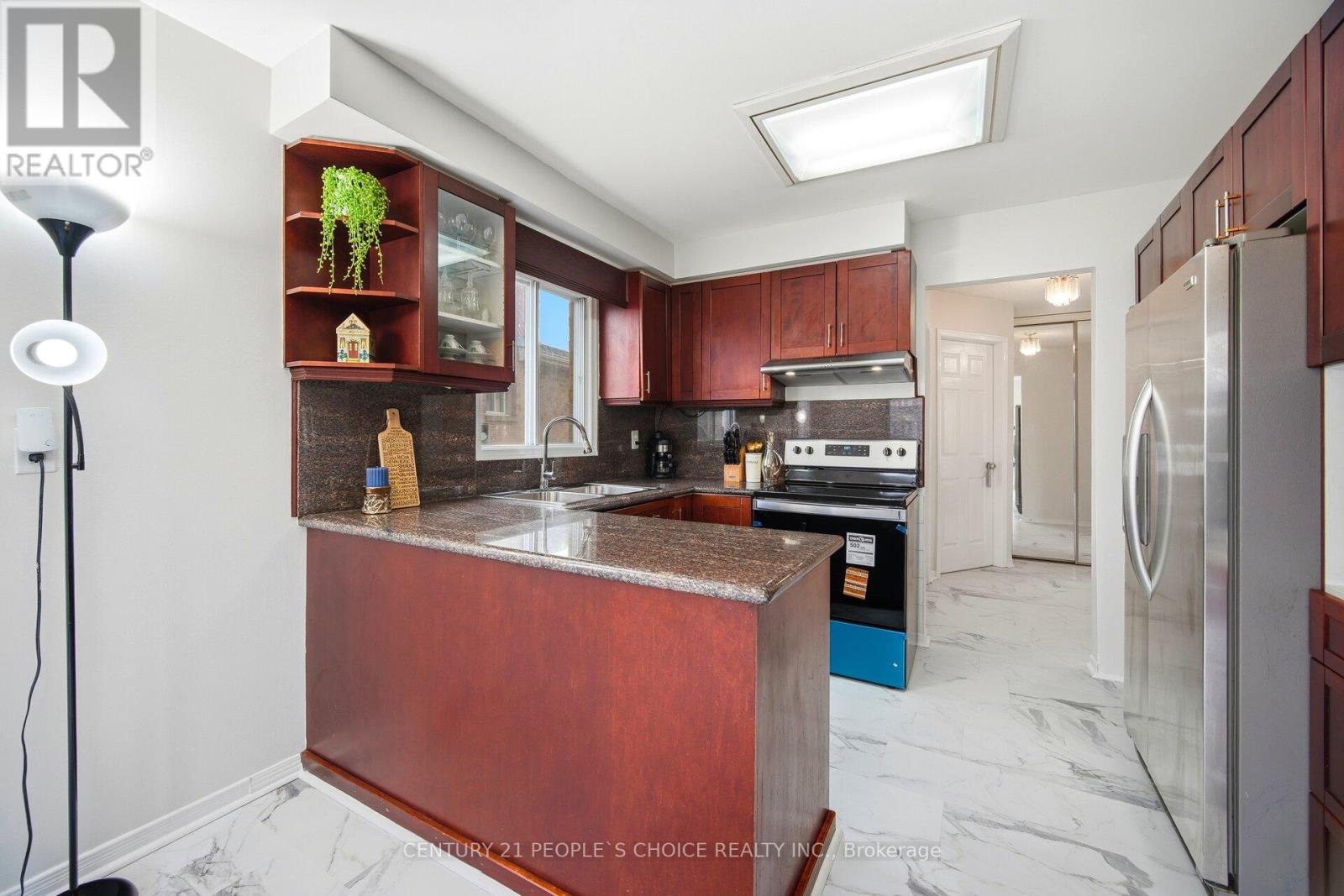 141 Havelock Drive, Brampton, Ontario  L6W 4E7 - Photo 11 - W12705318