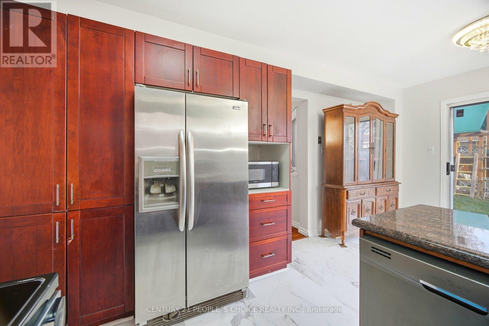 141 Havelock Drive, Brampton, Ontario  L6W 4E7 - Photo 14 - W12705318