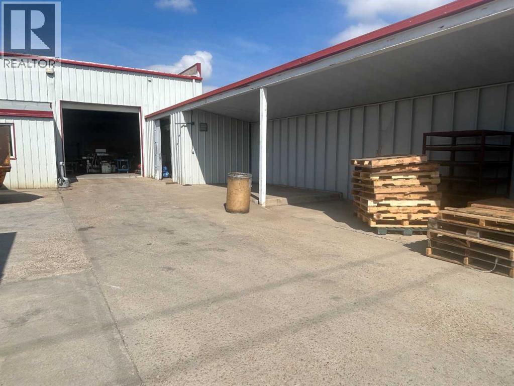 1954 10 Avenue Nw, Medicine Hat, Alberta T1A 7J5 - Photo 3 - A2227924