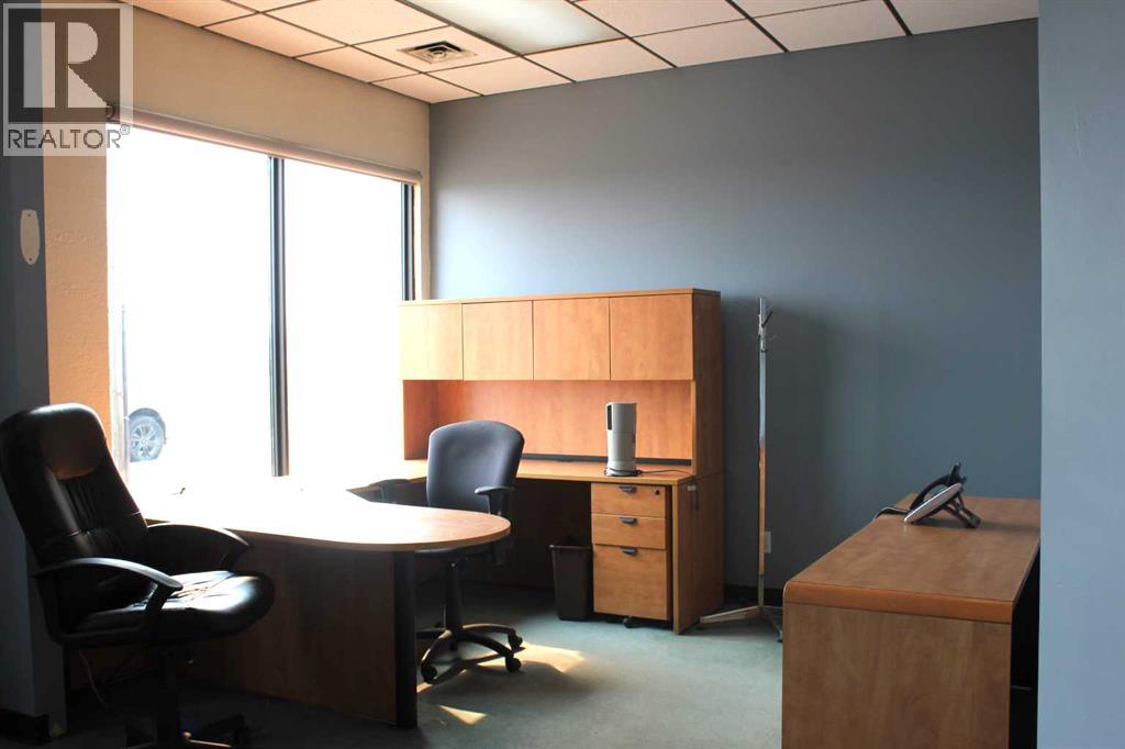 1954 10 Avenue Nw, Medicine Hat, Alberta T1A 7J5 - Photo 4 - A2227924