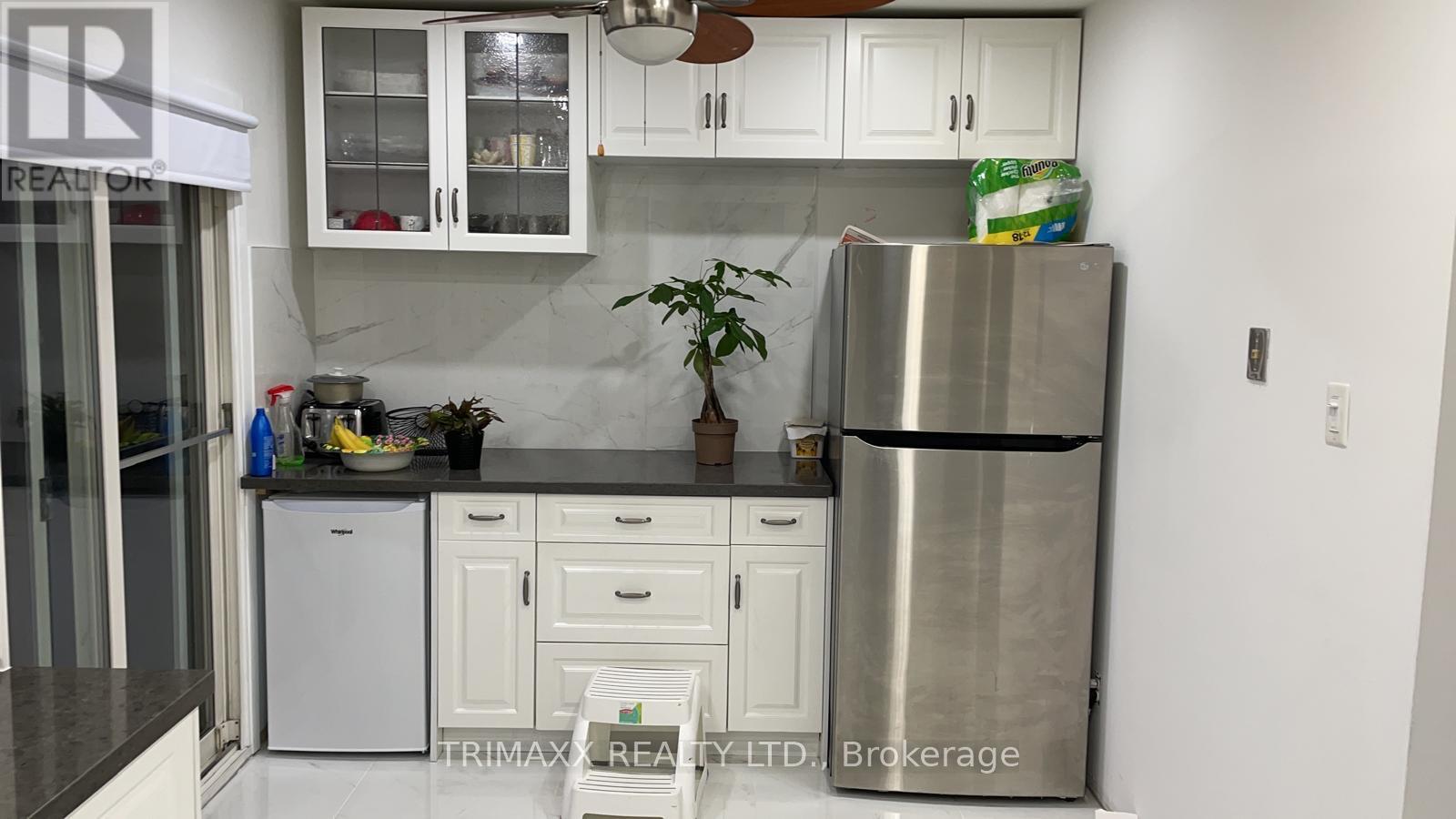 1086 Canfield Crescent, Woodstock, Ontario  N4S 8P3 - Photo 7 - X12705300