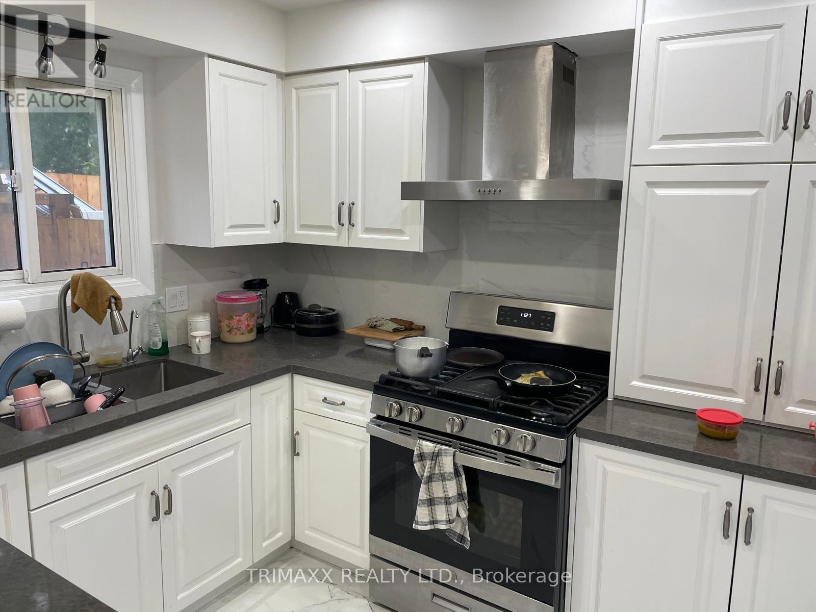 1086 Canfield Crescent, Woodstock, Ontario  N4S 8P3 - Photo 8 - X12705300