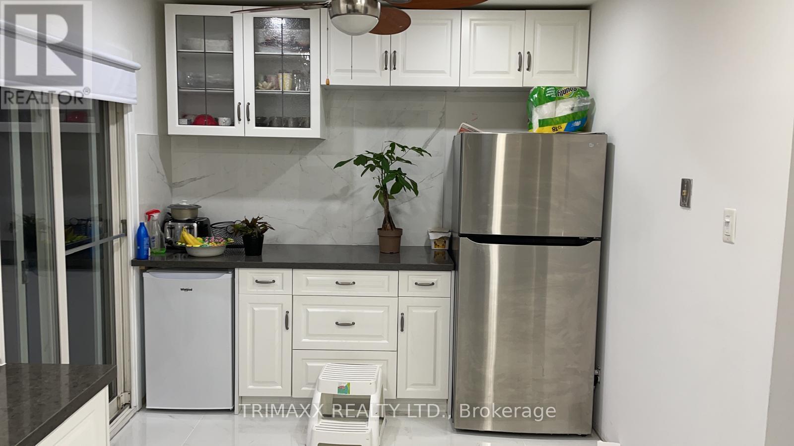 1086 Canfield Crescent, Woodstock, Ontario  N4S 8P3 - Photo 9 - X12705300