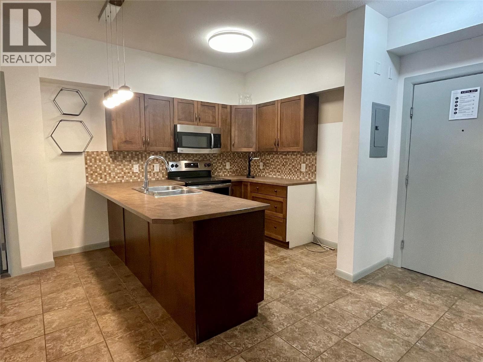 654 Cook Road Unit# 448 Kelowna Photo 6