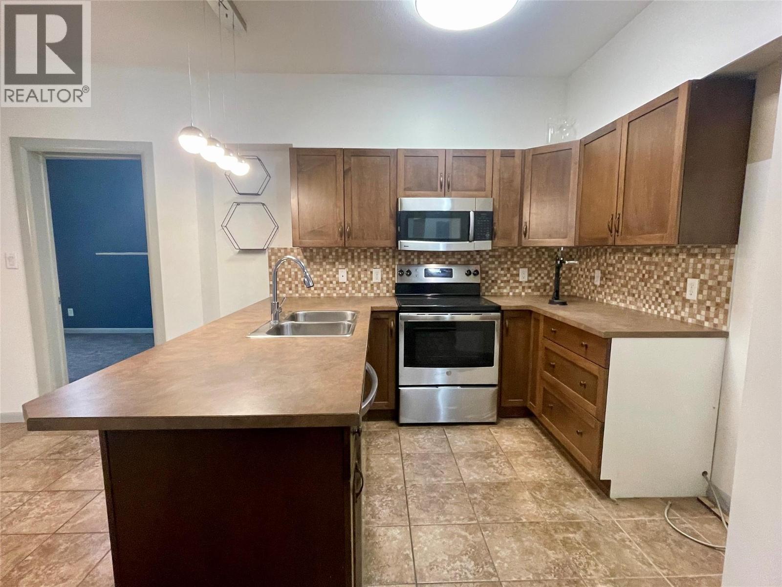 654 Cook Road Unit# 448 Kelowna Photo 5