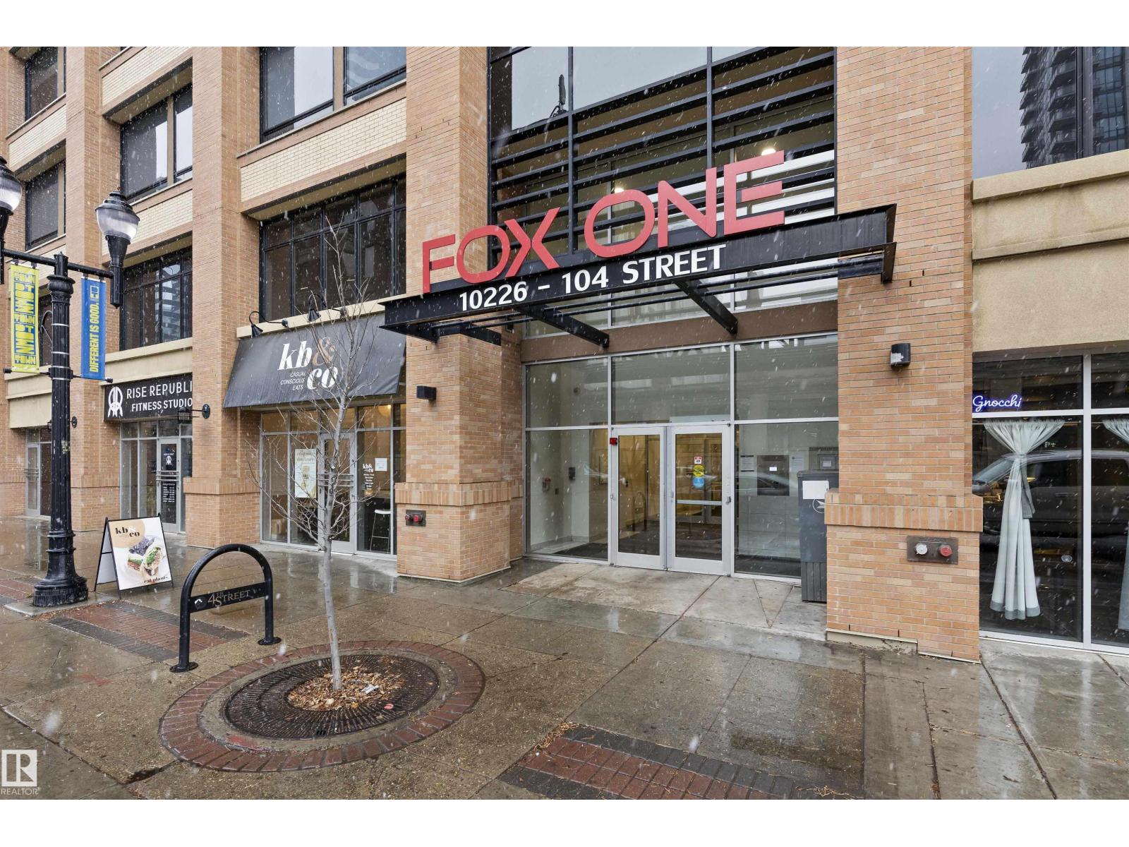 #905 10226 104 St Nw, Edmonton, Alberta  T5J 1B8 - Photo 2 - E4470333