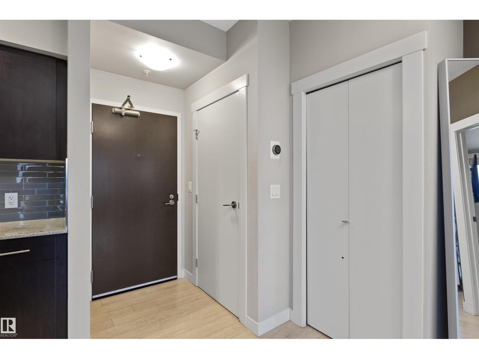 #905 10226 104 St Nw, Edmonton, Alberta  T5J 1B8 - Photo 3 - E4470333