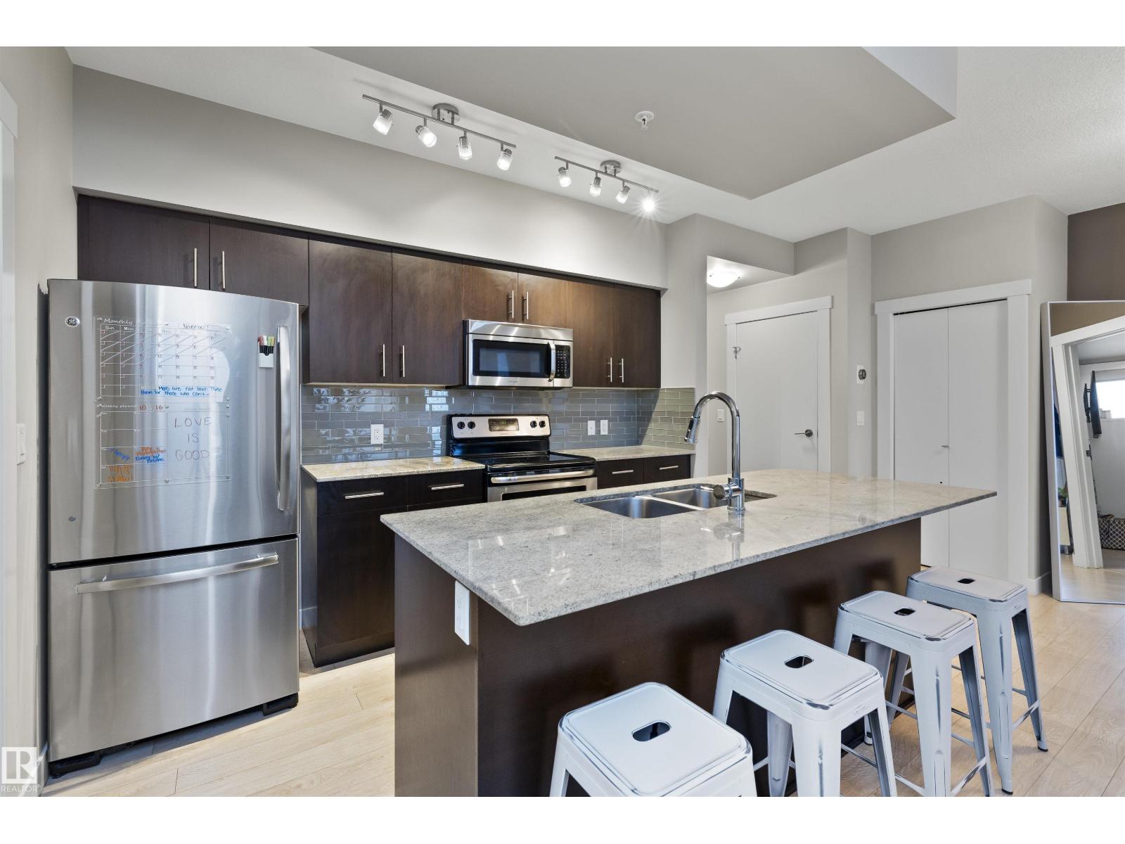 #905 10226 104 St Nw, Edmonton, Alberta  T5J 1B8 - Photo 6 - E4470333