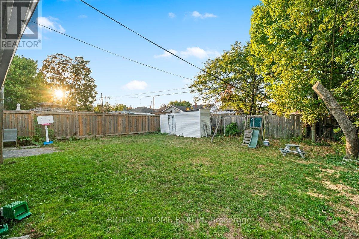 6 Melody Road, Toronto, Ontario  M9M 1C7 - Photo 3 - W12689940