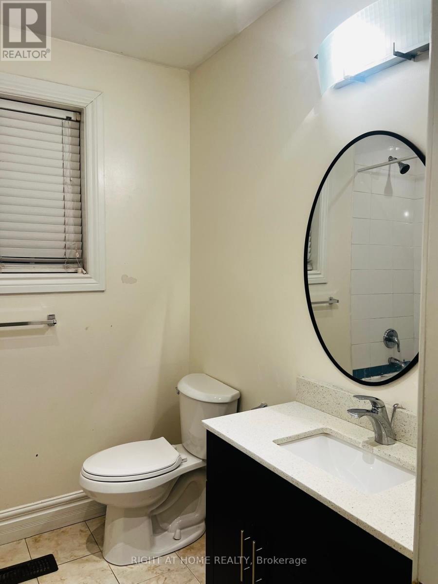 6 Melody Road, Toronto, Ontario  M9M 1C7 - Photo 9 - W12689940