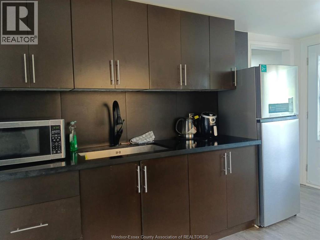 345 Bridge Avenue, Windsor, Ontario  N9B 2M3 - Photo 3 - 26001224