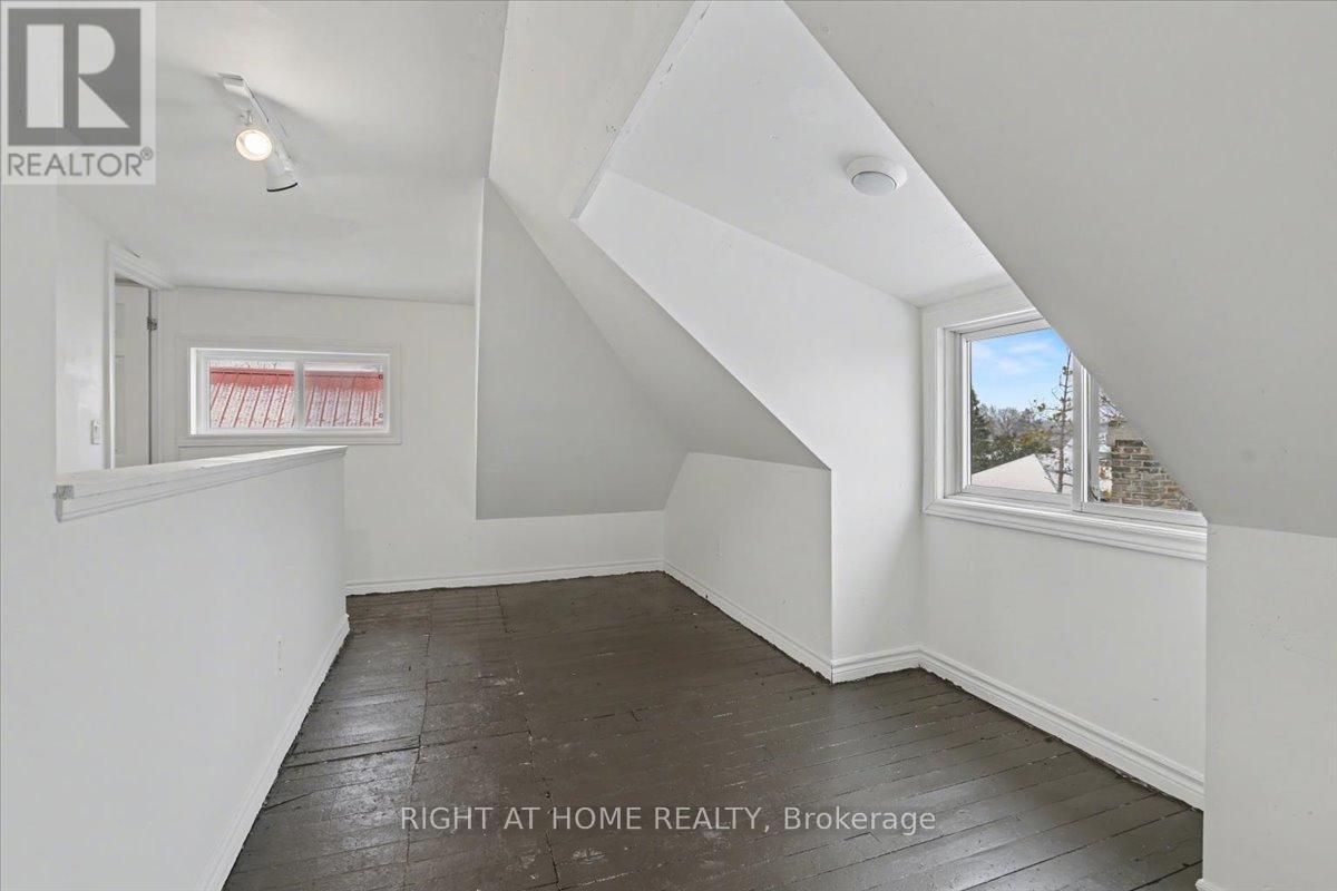 157 Lindsay Street S, Kawartha Lakes, Ontario  K9V 1T7 - Photo 27 - X12705332