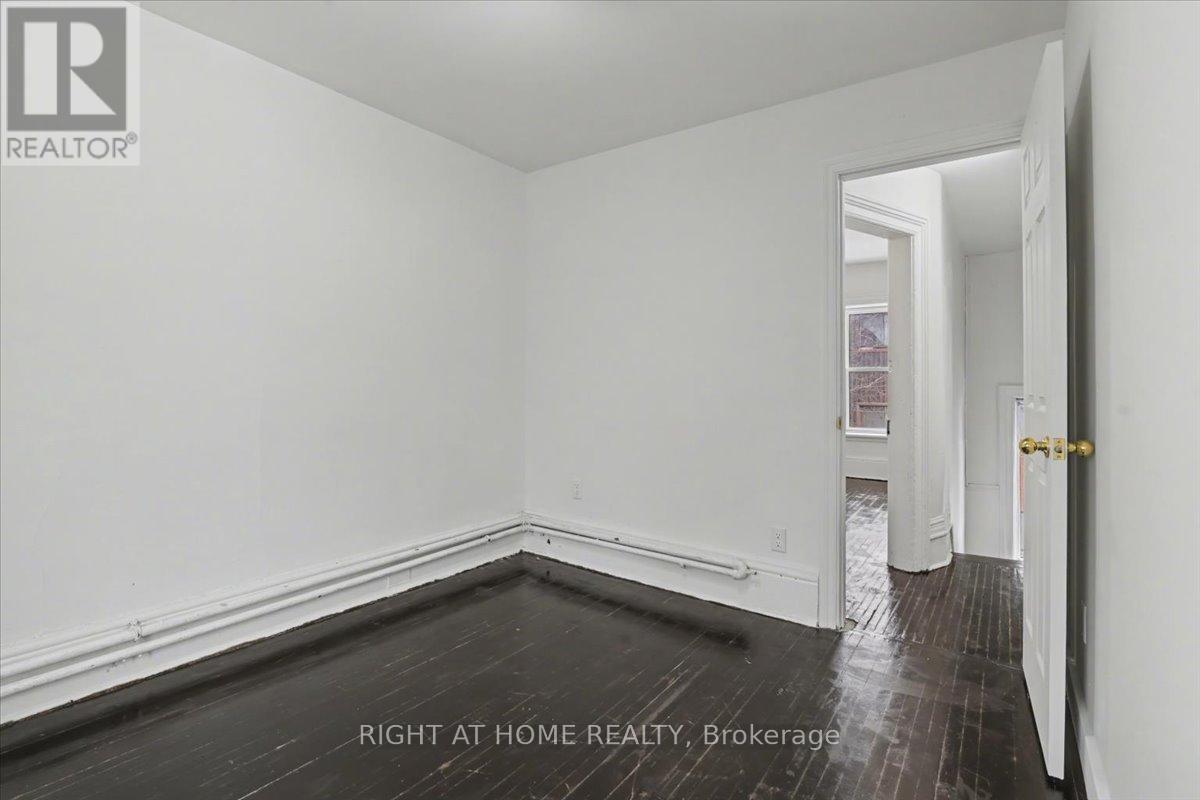 157 Lindsay Street S, Kawartha Lakes, Ontario  K9V 1T7 - Photo 14 - X12705334