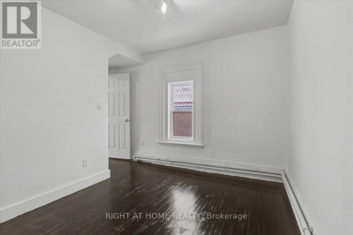 157 Lindsay Street S, Kawartha Lakes, Ontario  K9V 1T7 - Photo 16 - X12705334