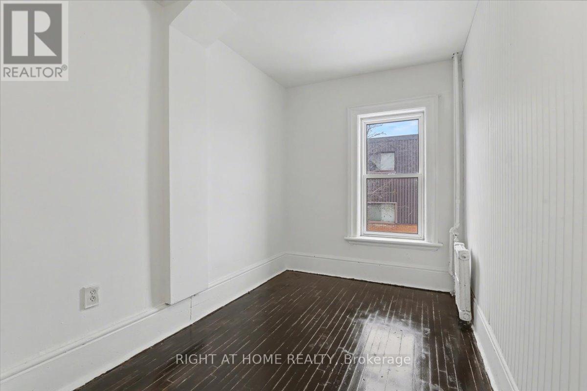 157 Lindsay Street S, Kawartha Lakes, Ontario  K9V 1T7 - Photo 17 - X12705334