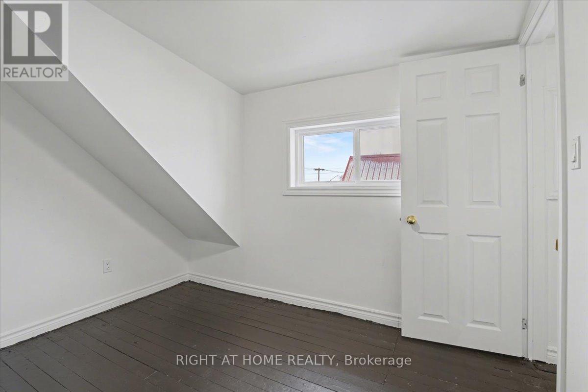 157 Lindsay Street S, Kawartha Lakes, Ontario  K9V 1T7 - Photo 25 - X12705334