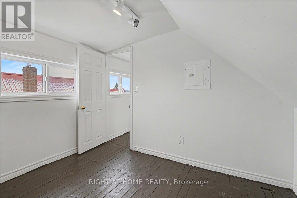 157 Lindsay Street S, Kawartha Lakes, Ontario  K9V 1T7 - Photo 26 - X12705334