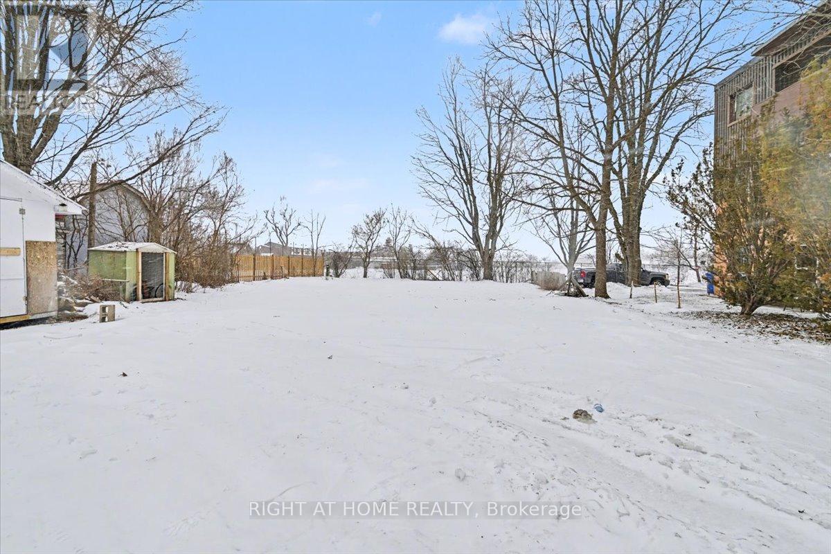 157 Lindsay Street S, Kawartha Lakes, Ontario  K9V 1T7 - Photo 7 - X12705334