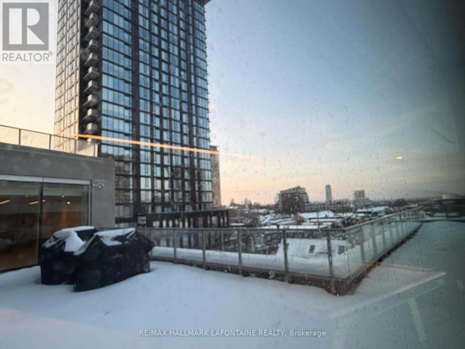 806 - 805 Carling Avenue, Ottawa, Ontario  K1S 5W9 - Photo 19 - X12705350