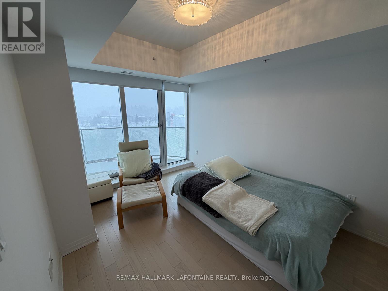 806 - 805 Carling Avenue, Ottawa, Ontario  K1S 5W9 - Photo 9 - X12705350