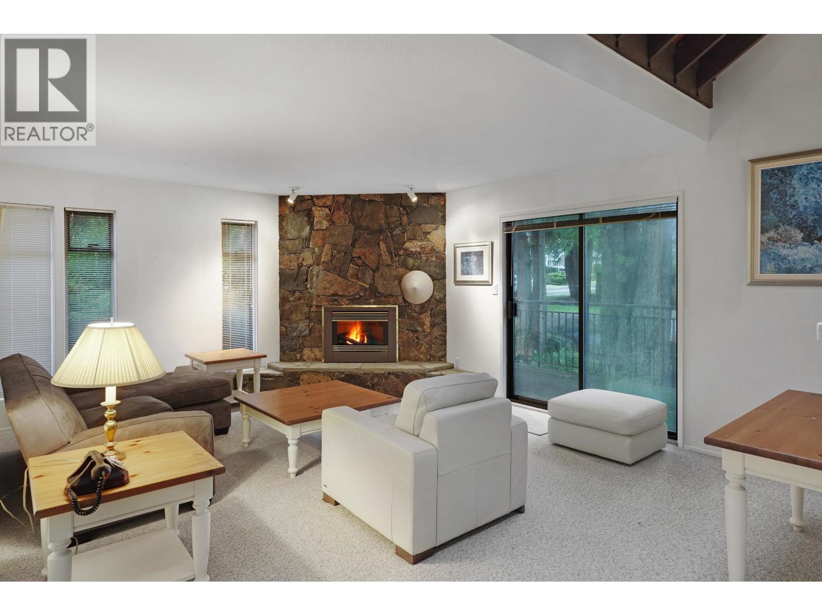 976 Prospect Avenue, North Vancouver, British Columbia  V7R 2M4 - Photo 5 - R3080397