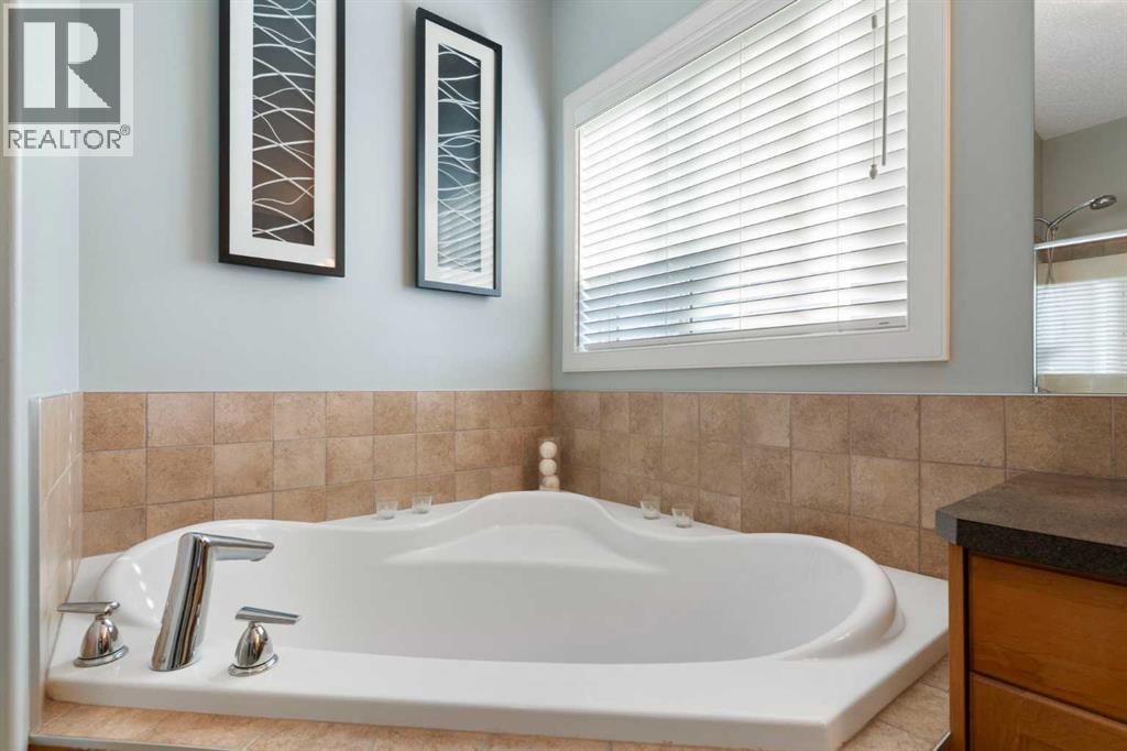 264 Windermere Drive, Chestermere, Alberta  T1X 1T6 - Photo 19 - A2253491