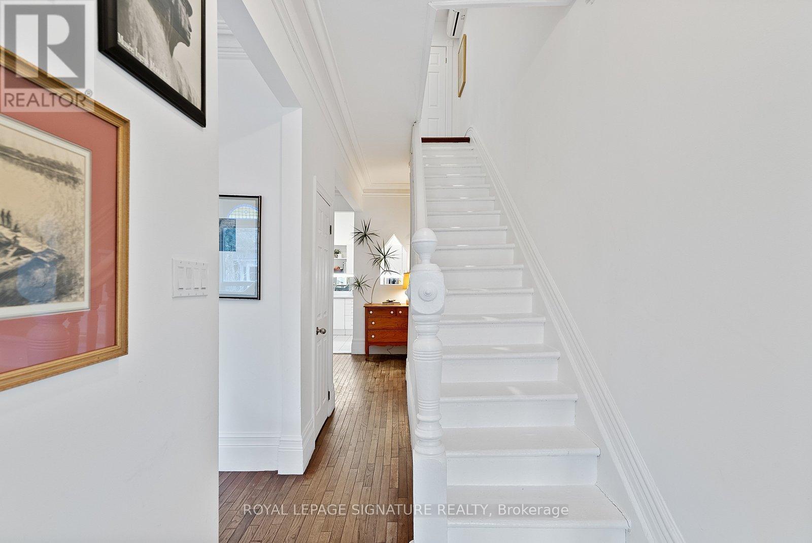 28 Shannon Street, Toronto, Ontario  M6J 2E7 - Photo 5 - C12705340