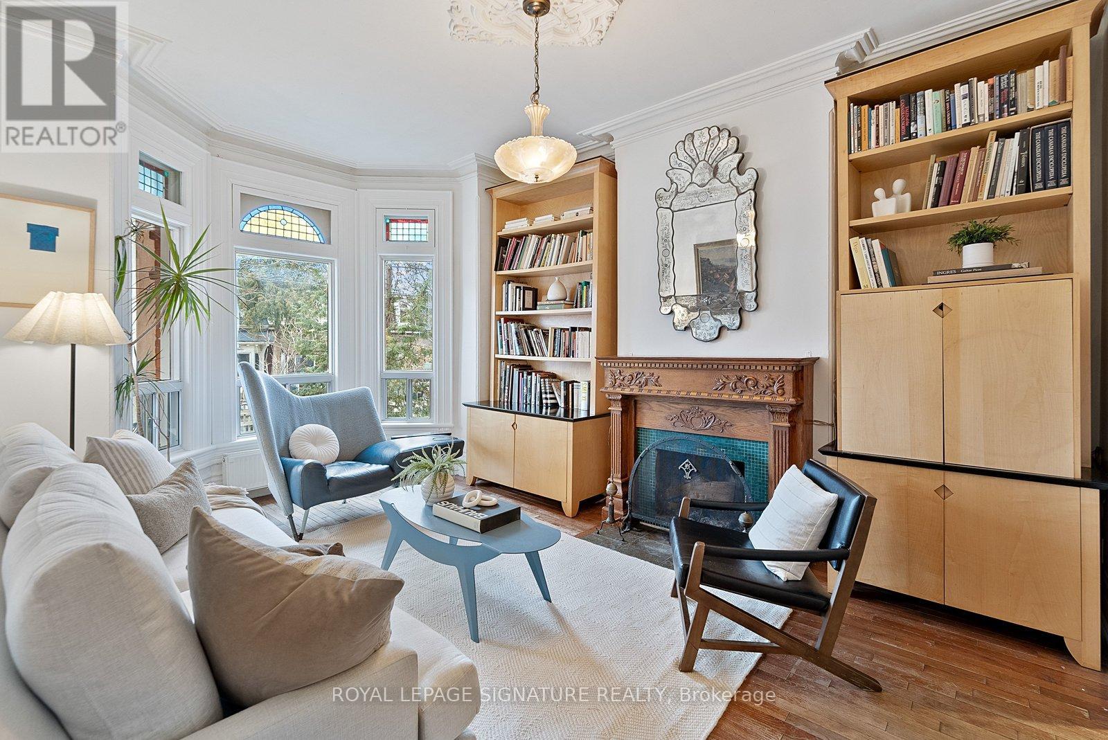 28 Shannon Street, Toronto, Ontario  M6J 2E7 - Photo 6 - C12705340