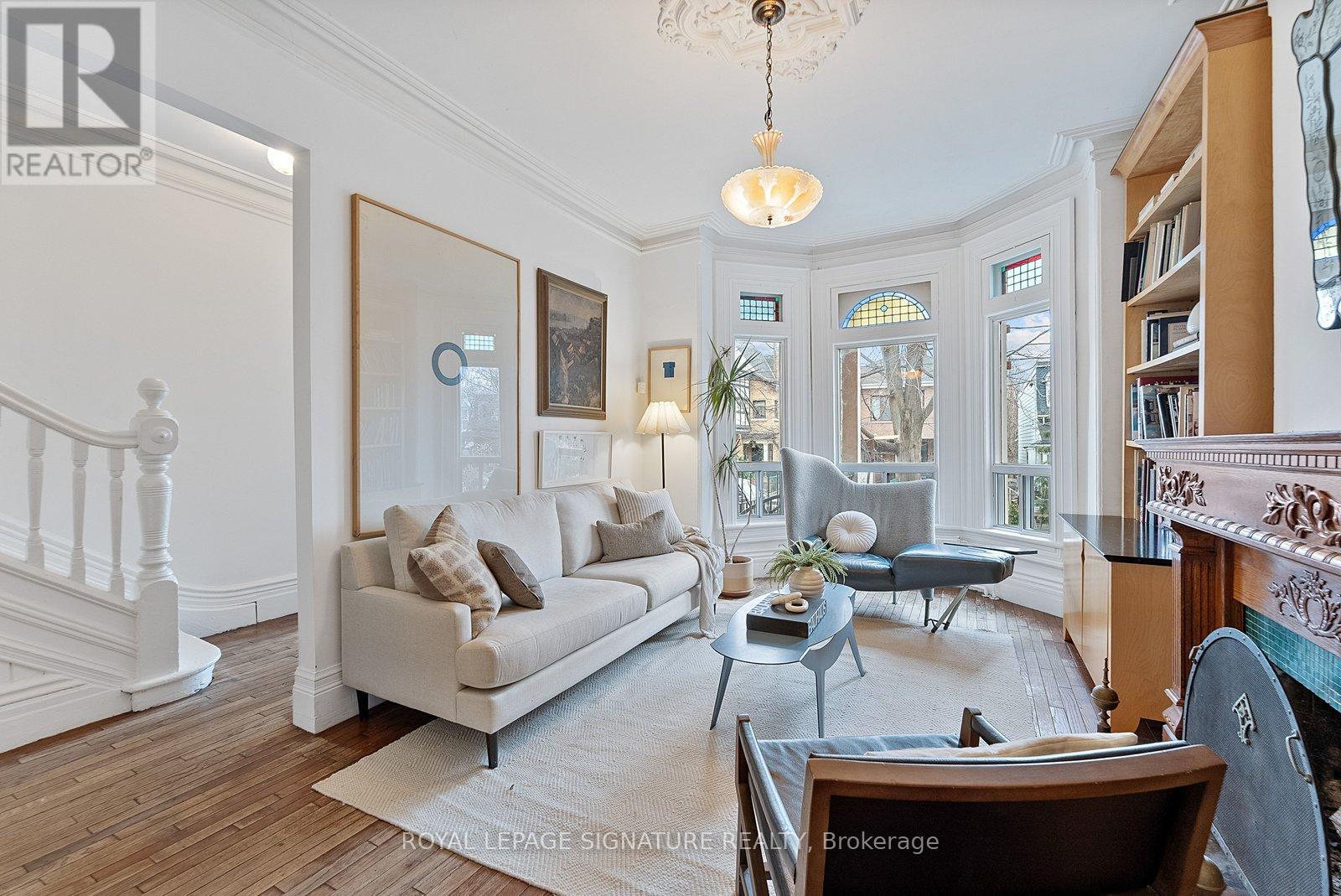 28 Shannon Street, Toronto, Ontario  M6J 2E7 - Photo 7 - C12705340