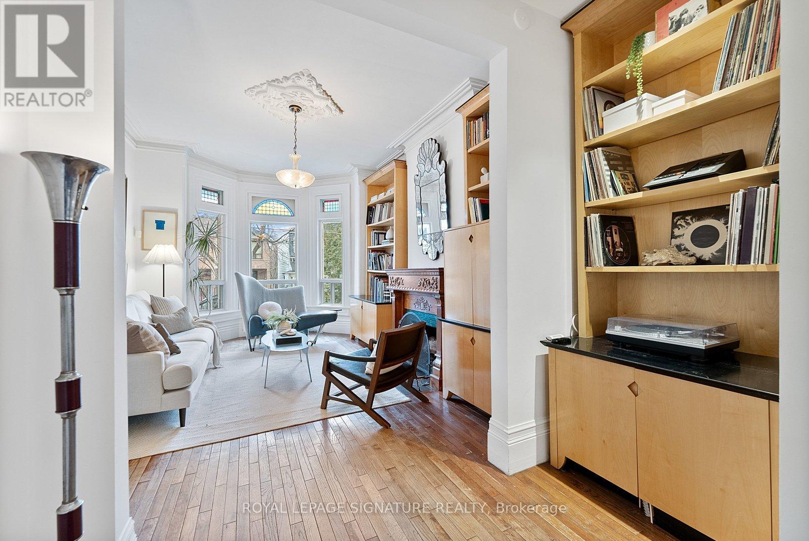 28 Shannon Street, Toronto, Ontario  M6J 2E7 - Photo 9 - C12705340