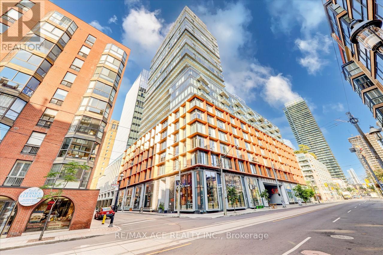 221 - 60 COLBORNE STREET, Toronto, Ontario