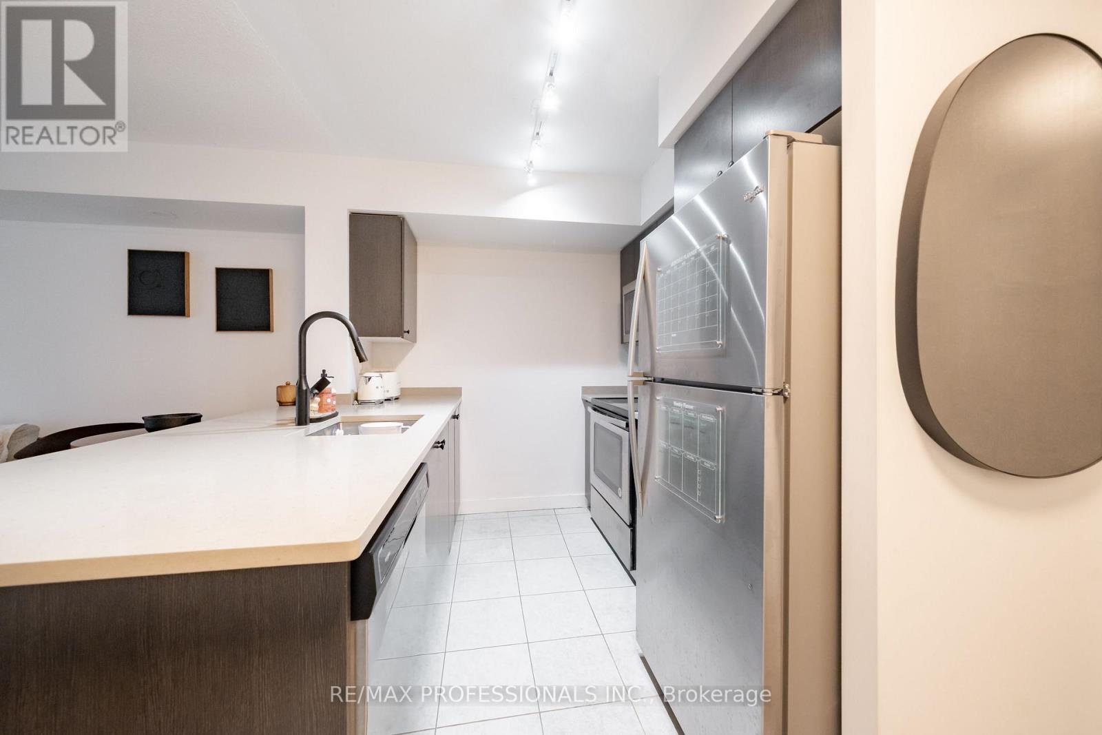 215 - 1346 Danforth Road, Toronto, Ontario  M1J 0A9 - Photo 8 - E12705352