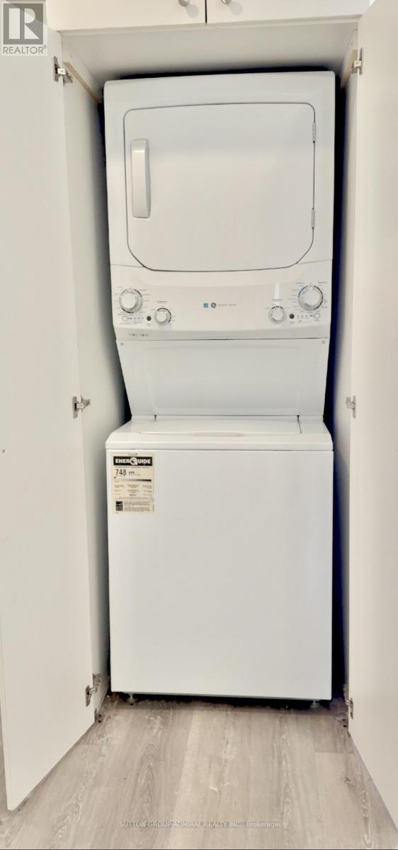 A - 61 Parkside Drive, Newmarket, Ontario  L3Y 4R7 - Photo 5 - N12705342