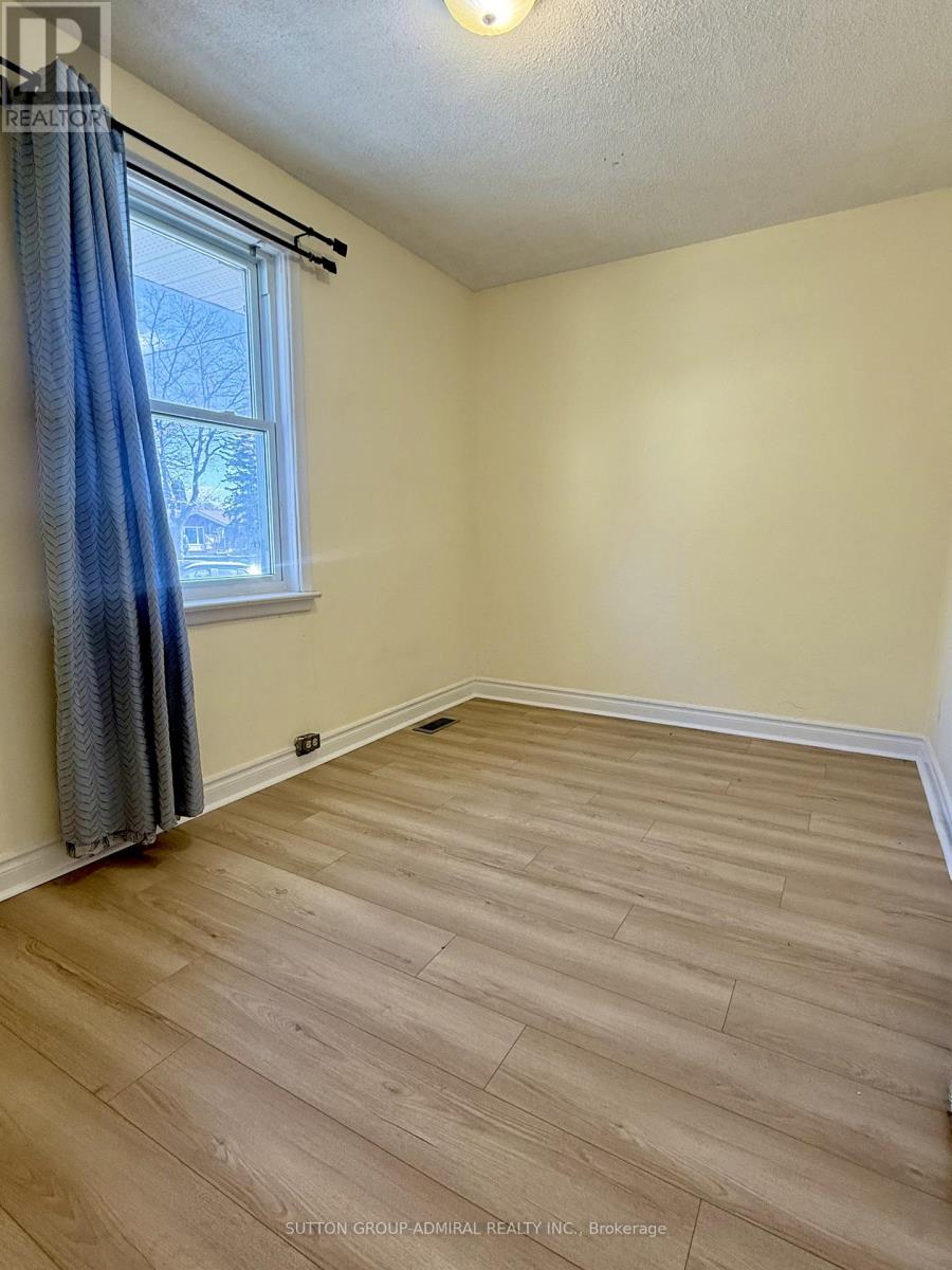 A - 61 Parkside Drive, Newmarket, Ontario  L3Y 4R7 - Photo 6 - N12705342