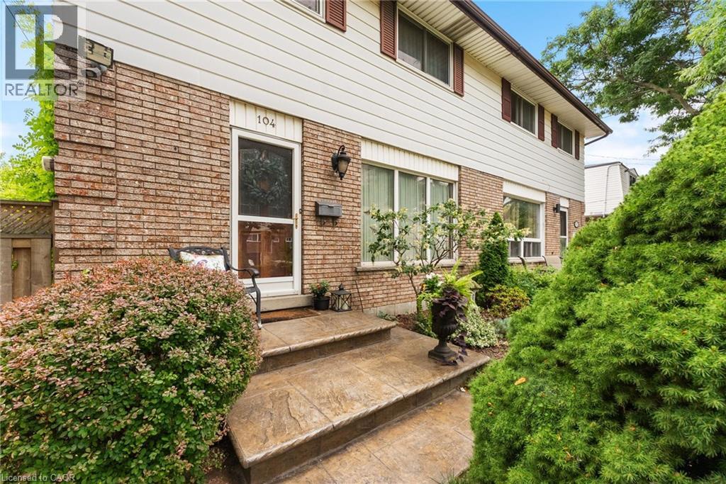 104 Berkindale Drive, Hamilton, Ontario  L8E 1M5 - Photo 1 - 40778760