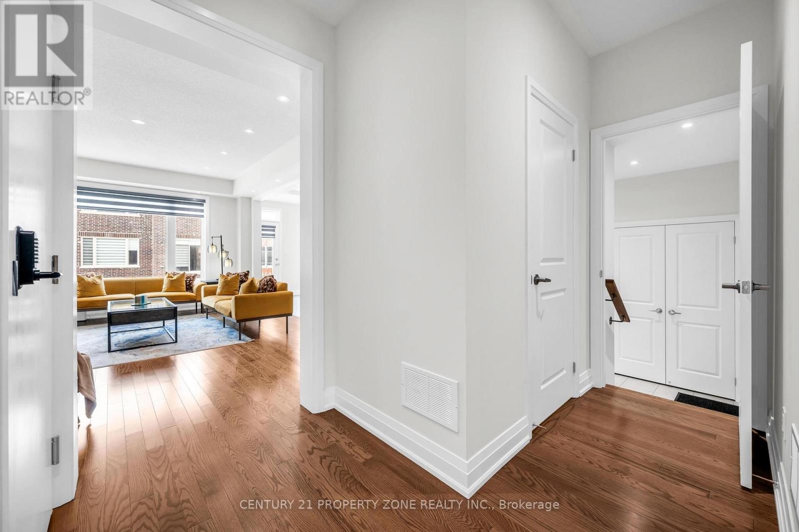 12 Trellanock Road, Brampton, Ontario  L6Y 0E4 - Photo 20 - W12705354