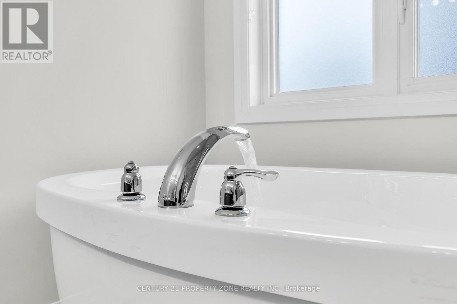 12 Trellanock Road, Brampton, Ontario  L6Y 0E4 - Photo 33 - W12705354