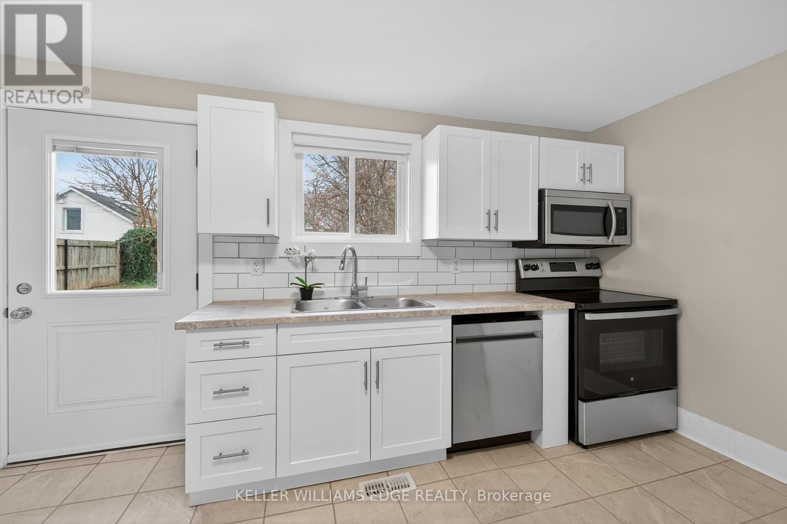 56 Division Street, St. Catharines, Ontario  L2R 3G5 - Photo 15 - X12705330