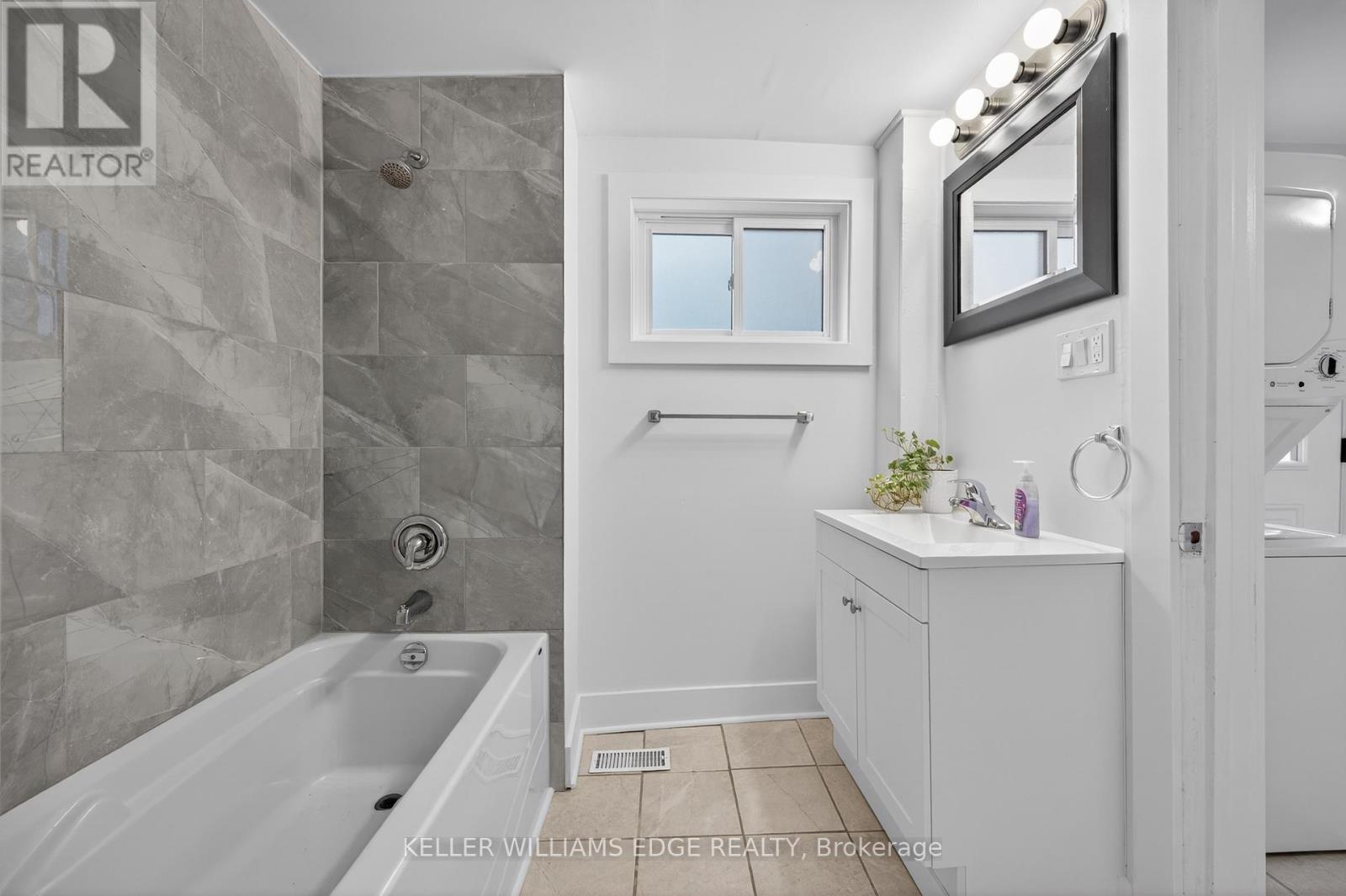 56 Division Street, St. Catharines, Ontario  L2R 3G5 - Photo 18 - X12705330