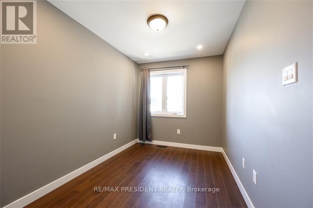 212 Weir Street N, Hamilton, Ontario  L8H 5G3 - Photo 19 - X12705344