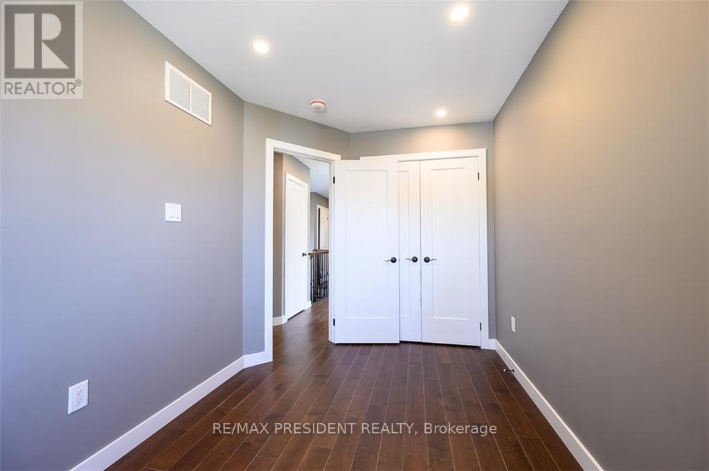 212 Weir Street N, Hamilton, Ontario  L8H 5G3 - Photo 20 - X12705344