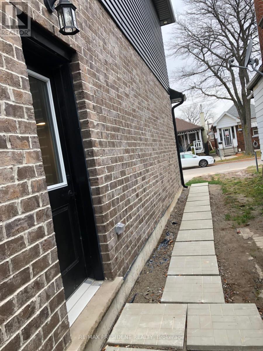 212 Weir Street N, Hamilton, Ontario  L8H 5G3 - Photo 25 - X12705344